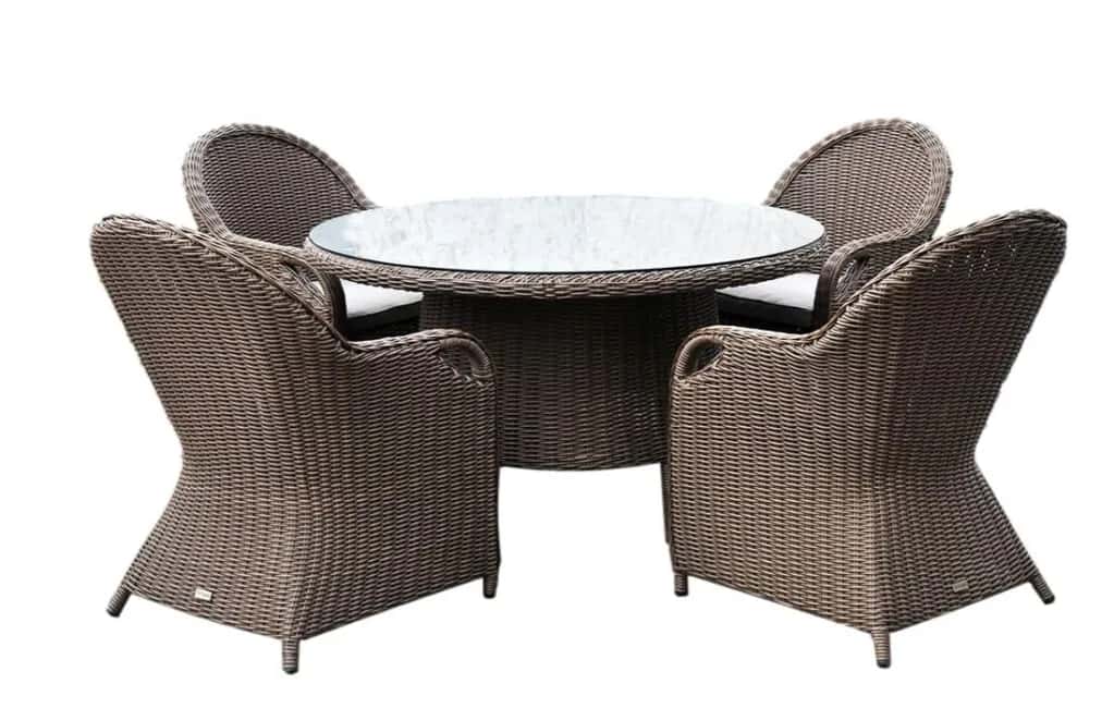 Okrągły stół 110 cm: Ile osób komfortowo usiądzie?