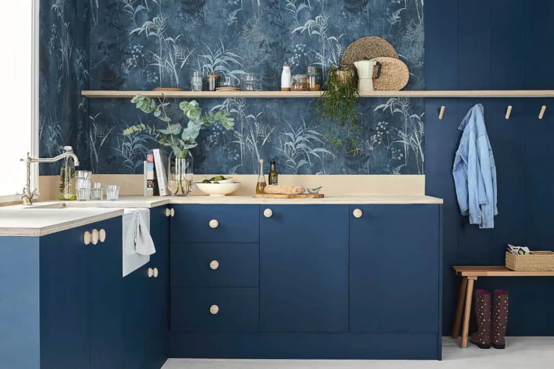 Ściana nad blatem w kuchni: Inspiracje, materiały i trendy 2026