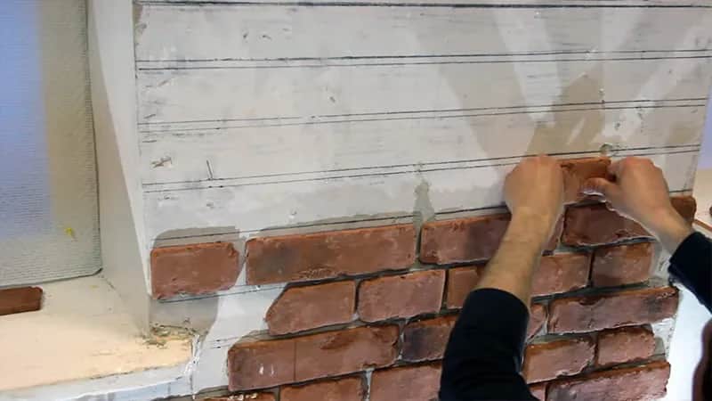 Układanie cegły dekoracyjnej z fugą: Poradnik krok po kroku